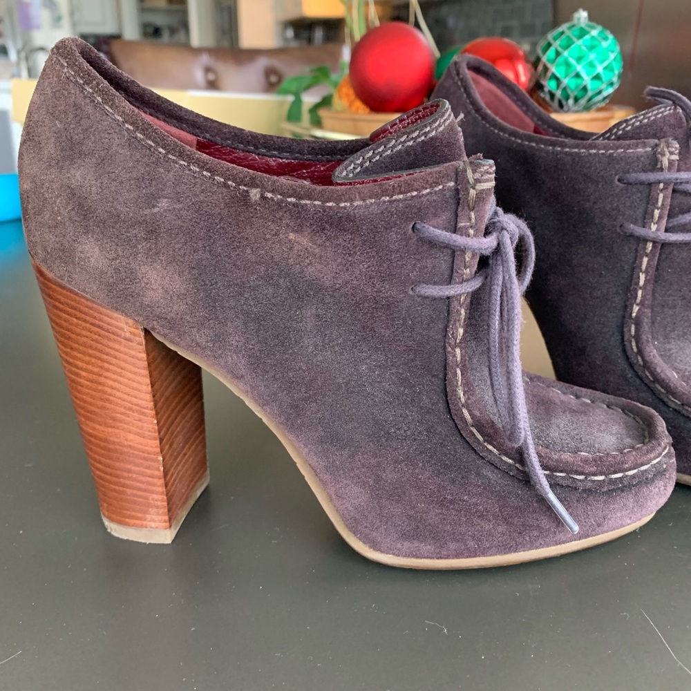 Marc by Marc Jacobs suede heels 👠